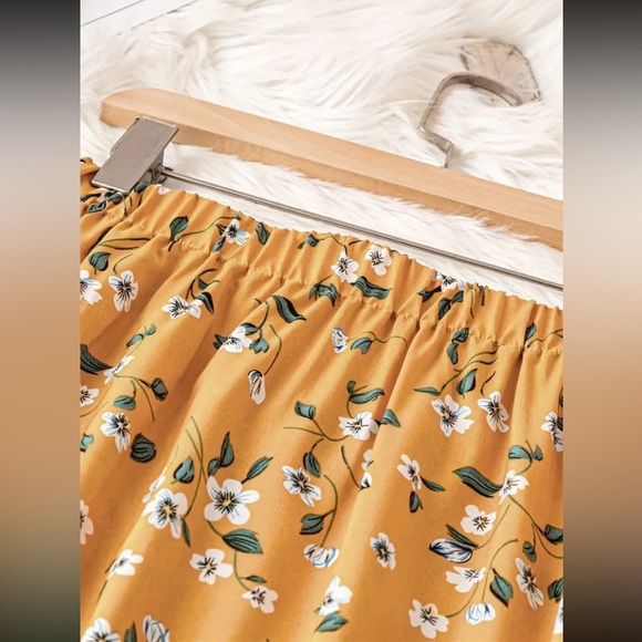 Women's Maize Yellow-Gold W/White Flowers, Elastic Waist, Flowy, Midi Skirt. - Picture 2 of 8